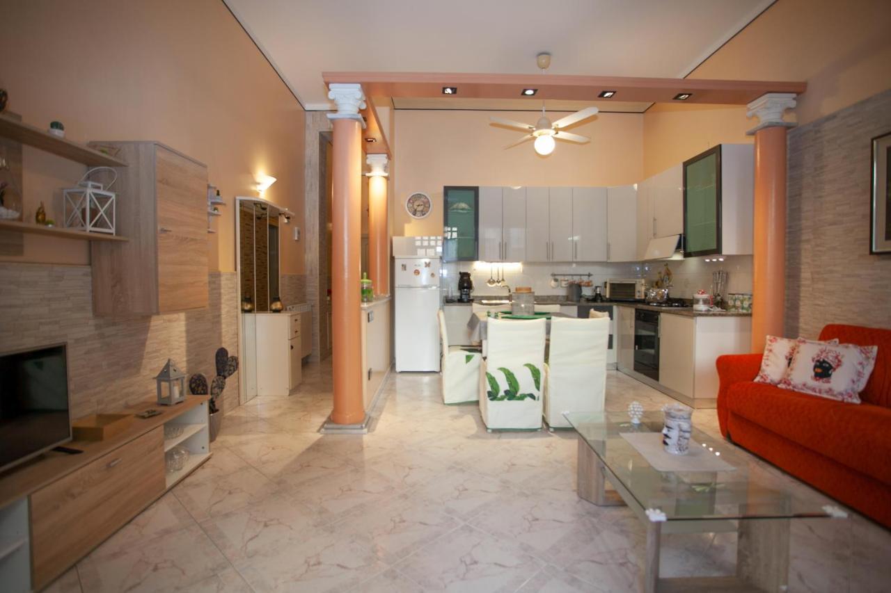 Casa Rosamaria Apartment Giardini Naxos Exterior foto